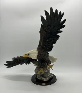 23"x10" Vintage "American Spirit" Weißkopfseeadler ausgebreitete geflügelte Skulptur Holzsockel - Bild 1 von 24