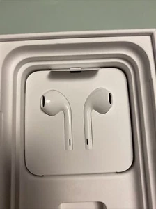Auriculares Originales Auriculares con Control Remoto y Micrófono para iPhone 11/XS Max - Imagen 1 de 3