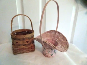 Lote de 2 Cestas-Manejo-Rosa con Ala Ancha Pintado a Mano-Marrón con Corazones Pintados - Imagen 1 de 8