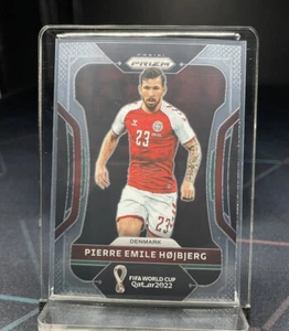 Panini Prizm Copa Mundial de la FIFA Qatar 2022 #75 Pierre Emile Hojbjerg Dinamarca - Imagen 1 de 2
