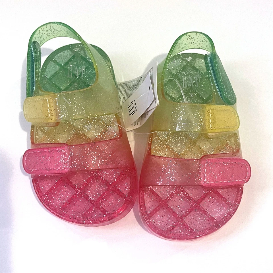 Sandalias de gelatina brillante BABY GAP NUEVAS CON ETIQUETAS para niños pequeños en varias tallas 5 Foto 1 de 4