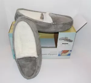 Moccasin Slippers Womens Medium Memory Foam Gray Fleece Lined Restor NEW - Picture 1 of 8