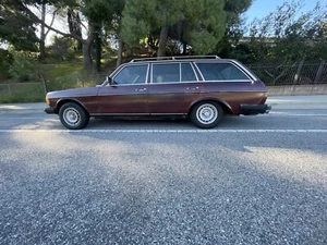 1982 Mercedes-Benz 300-Series TDT - Picture 1 of 30