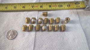 Lot of 15 pcs Clippard Brass reducers, 2CPF, 1/8 male npt x 10-32 thread - Picture 1 of 1