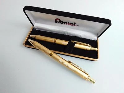Pentel Gel-Tintenroller EnerGel Sterling BL407 Gold mit Namensgravur im Etui