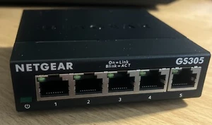 Netgear 5 Port Gigabit Ethernet Unmanaged Switch GS305v3 - Picture 1 of 6
