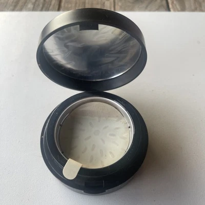 !NEW SMASHBOX! Halo Hydrating Perfecting Powder Medium .75oz Large Full Size  - Image 1 of 4