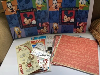 Álbum de recortes Disney Mickey Mouse & Friends 12 x 12 con 20 páginas y papel extra, etc. Foto 1 de 4