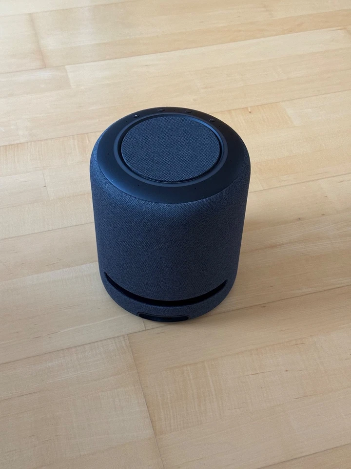 Amazon Echo Studio Multiroom-Lautsprecher - Schwarz (B07NQDHC7S) - Bild 1 von 1