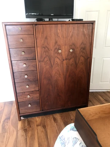 BROWN SALTMAN MID CENTURY MODERN SOLID WALNUT GENTLEMANS CHEST , WALNUT DRESSER Cover