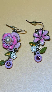 Gem Floral Earrings. - Picture 1 of 4