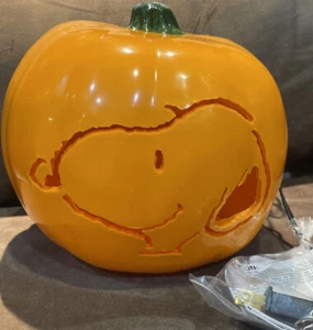 JACK-O-LANTERN SNOOPY PEANUTS LIGHT-UP 8” HALLOWEEN PUMPKIN DECORATION - Picture 1 of 2