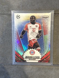 ALPHONSO DAVIES HERO VARIATION REFRACTOR SP 2023-24 TOPPS CHROME #4 HEROES - Picture 1 of 2