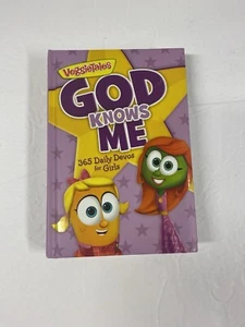 God Knows Me: 365 Daily Devos for Girls (VeggieTales) - Paperback - GOOD - Foto 1 di 14
