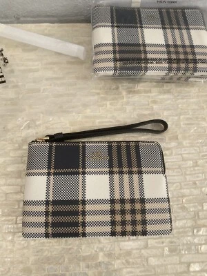 Pulseira Coach com zíper de canto com estampa xadrez de jardim dourada/meia-noite multi C8683 - Imagem 1 de 4