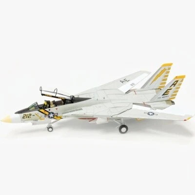 1:72 Calibre Wings Grumman F-14A Tomcat USN VF-142 Ghostriders Diecast Model - Image 1 of 4