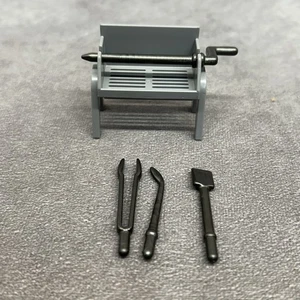 Playmobil Silver BBQ Grill & Tools - Picture 1 of 5