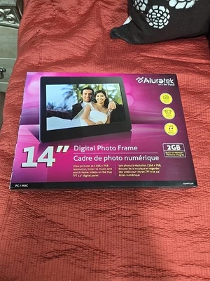 Aluratek 14" Digital Photo Frame Black 2GB Memory - Image 1 of 4
