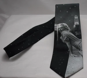 MARILYN MONROE Polyester NECKTIE Cityscape New Without Tags Statement - Picture 1 of 6