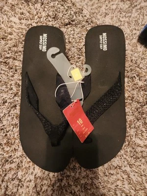 Brand NEW Mossimo Wedge Sandals/ Flip Flops Size 10 Black - Image 1 of 3