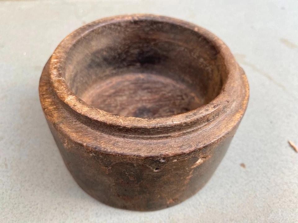 Raro Antiguo Tazón de Madera Tribal Indio Anhelado a Mano Multiusos Tazón de Madera Foto 1 de 4
