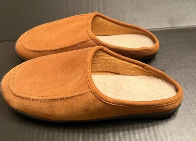 Men's Totes Isotoner tan honey  Microsuede Slipper Sturdy Sole Medium 9.5-10.5 - Image 1 of 4