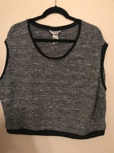 Hard Tail Medium Black Top - Picture 1 of 3