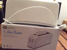 4 slice toaster White
