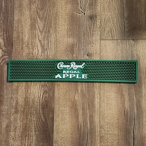 Crown Royal Regal Apfel Gummi Bar Auslauf Matte 20” x 3,5” grün & weiß 2016 - Bild 1 von 5