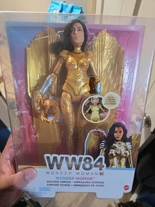 Wonder Woman 1984 Golden Armor Puppe Leuchtrüstung Sammlerstück, Neu - Bild 1 von 2