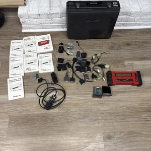 Snap-on MT2500 Automotive Diagnostic Scanner Nice Unit - Picture 1 of 16