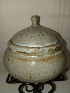 Small Ceramic Handmade Pottery Bowl. With Earth Tones and Lid - Picture 1 of 8