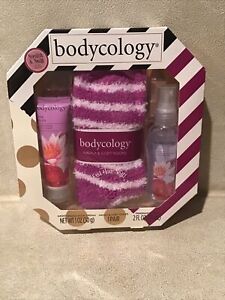 1 Bodycology 3Pc Truly Yours  Bath and Body Gift Set Fragrance Mist Socks