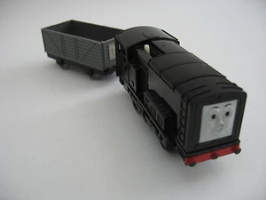 DIESEL & TRUCK Battery Engine Wooden / Trackmaster Train Track ( Thomas Tomy ) - Picture 1 of 3