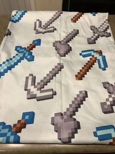 Minecraft Top Sheet for a Full Bed with Weapons on Print - Picture 1 of 3