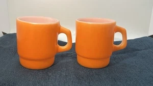 Tazas de vidrio con leche Fire King en naranja brillante, mango en D, a prueba de horno (juego de 2) - Imagen 1 de 6