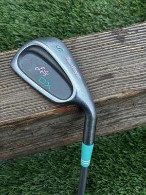 MacGregor Lady DX Sand Wedge SW / Ladies Flex Graphite / RH / Original Grip - Image 1 of 4