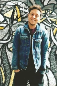 EMMERDALE* ASH PALMISCIANO 'MATTY BARTON' SIGNED 6x4 PORTRAIT PHOTO+COA - Picture 1 of 1