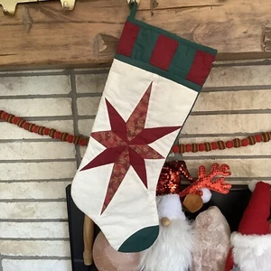 Prima Primitive Country KARIERTER HAUSGESPONNENER GESTEPPTER STERN Weihnachtsstrumpf rot grün - Bild 1 von 2