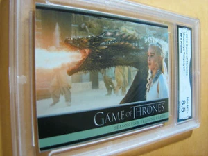 DAENERYS TARGARYEN 2016 GAME OF THRONES STAFFEL 5 PROMO # P1 BEWERTET 8,5 L@@K - Bild 1 von 2
