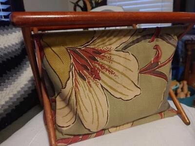 Vintage MCM Retro Wooden Folding Frame Sewing Basket Yarn Caddy Holder Knitting  - Image 1 of 4