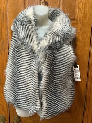 Chaleco de piel sintética BB Dakota blanco y negro Foto 1 de 3