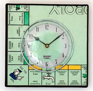 NUEVO 25cm Reloj de Pared Monopoly - Madera Hecho a Mano Vintage Tablero Monopoly Regalo - Imagen 1 de 3