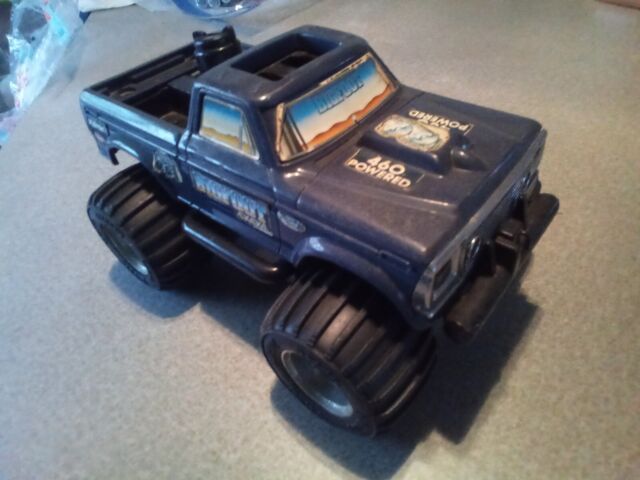 Vintage 1983 Playskool Bigfoot Ford Monster Truck 4X4X4. FREE SHIPPING!!