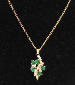 COLLANA GIROCOLLO VINTAGE 1/20 12K GF PIETRE VERDE SMERALDO DESIGN SCINTILLANTE - Foto 1 di 9