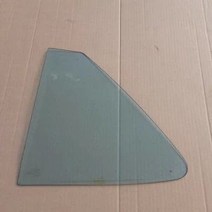 MERCEDES 560SL 450SL 380SL R107 HARDTOP SIDE QUARTER GLASS RIGHT  OEM  - Picture 1 of 7