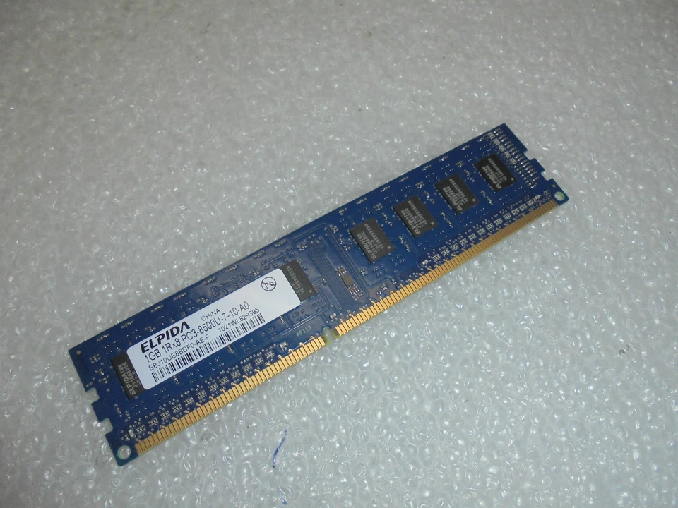 1GB STICK ELPIDA EBJ10UE8BDF0-AEF 240P PC3-8500U 1RX8 CL7 128x8 DDR3-1066 DIMM - Image 1 of 2