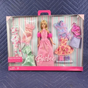 Barbie Play All Day Doll & Fashions Geschenkset 2006 Mattel L0055 - Bild 1 von 5
