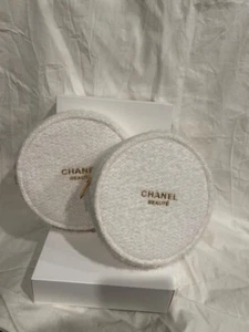 2024 Chanel Beauty Round White Tweed Makeup Bag Pouch VIP Gift NIB 2  units - Picture 1 of 6