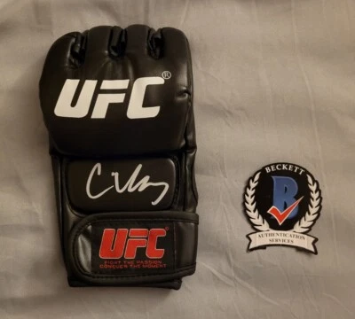 Guante de lucha firmado por Caín Velásquez UFC MMA Beckett certificado de autenticidad BAS #BL16886 Foto 1 de 4